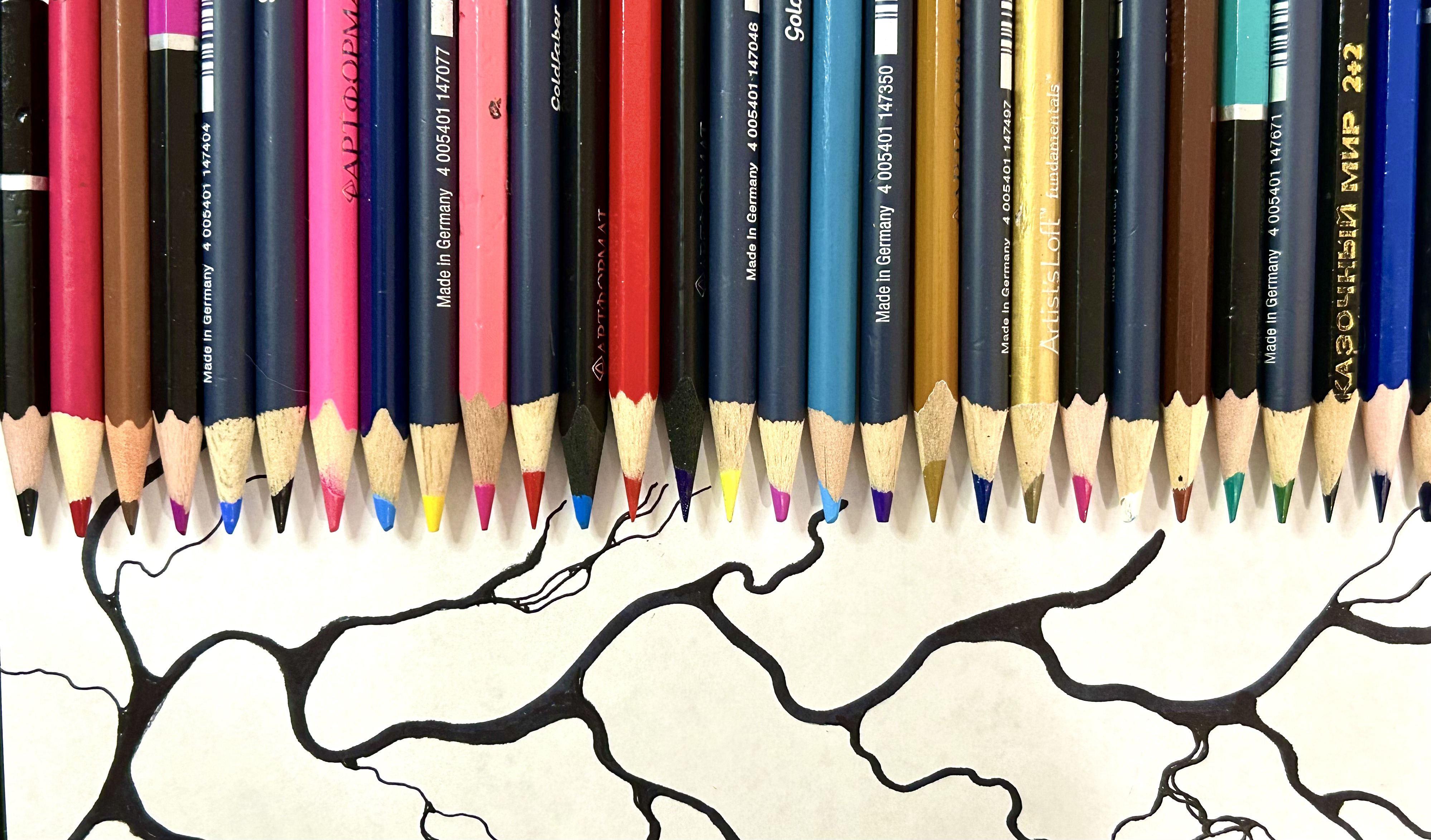 Mindful Line neurographics drawing with colored pencils and neurographic lines